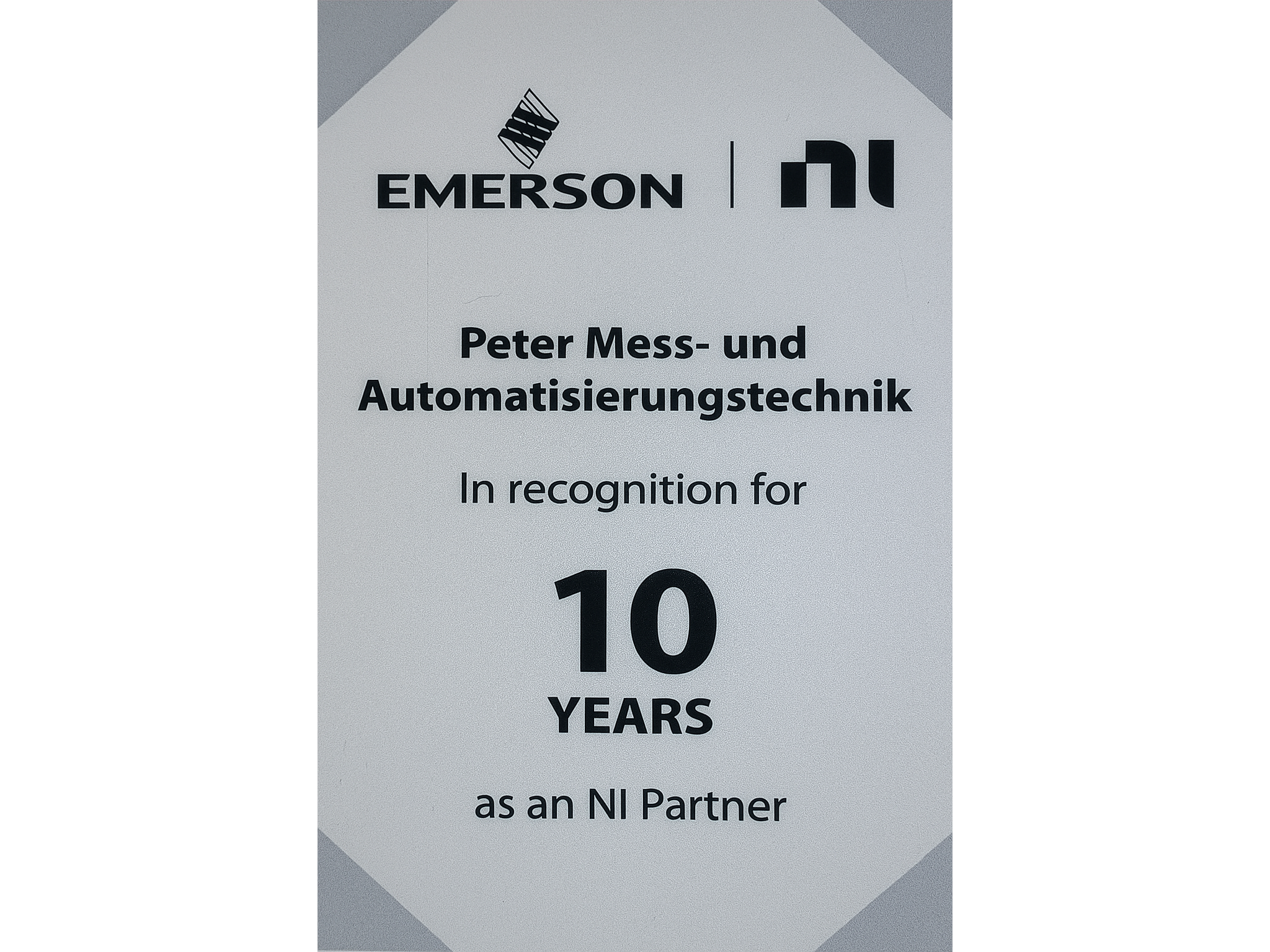 Peter Mess- und Automatisierungstechnik: In recognition for 10 Years as an NI PArtner